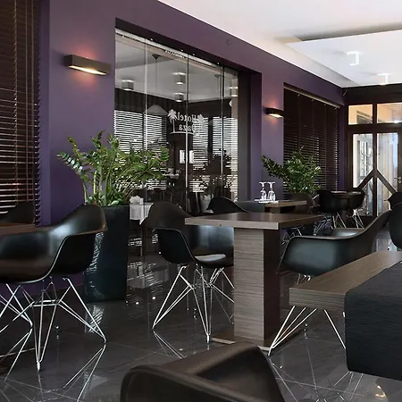 Oaza Hotel 2*